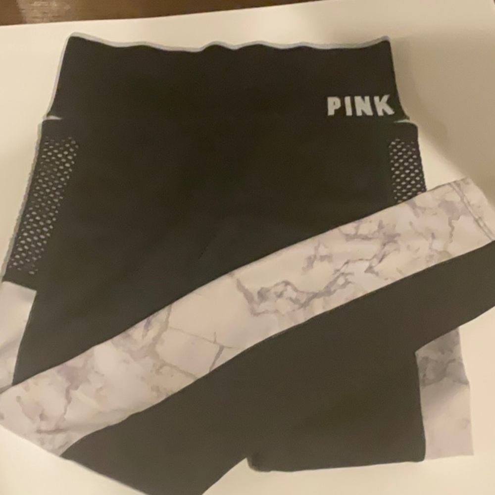 Black & marble size small Pink leggings